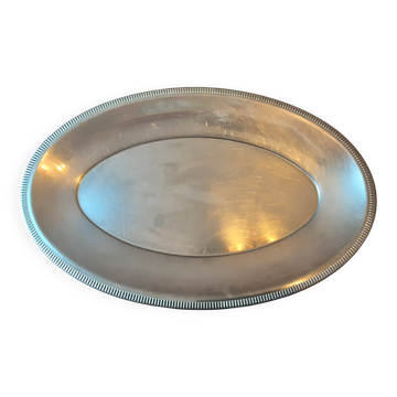 Oval metal dish
