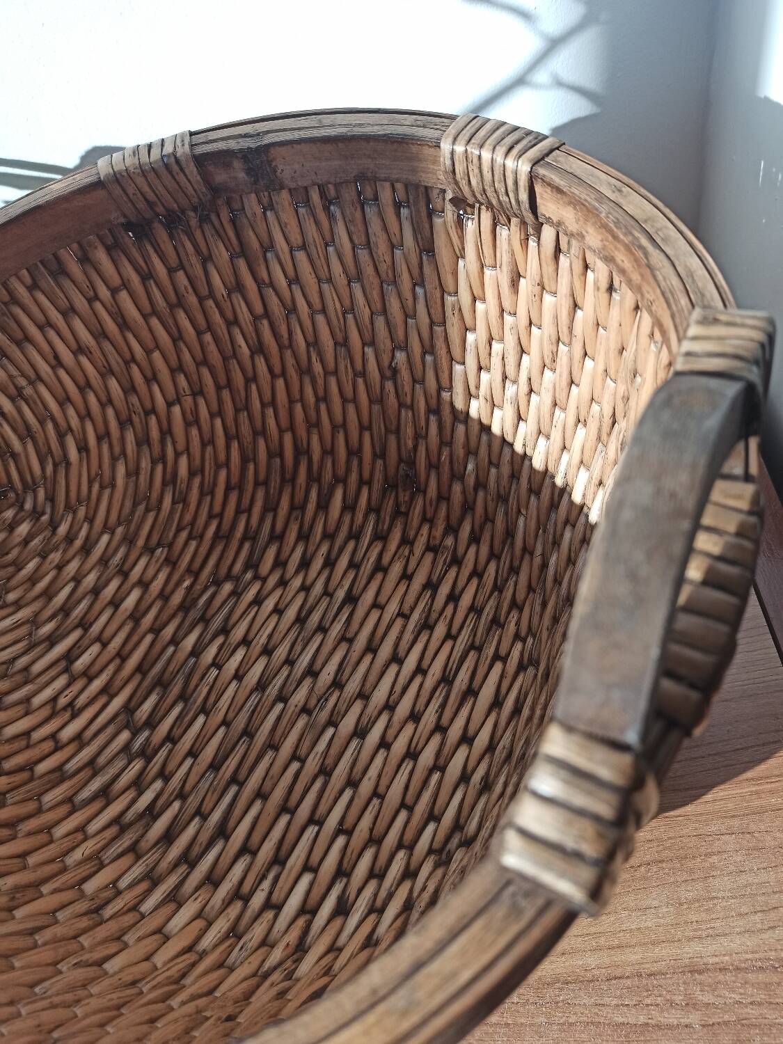 Vintage woven rattan basket - Traditional Asian wickerwork