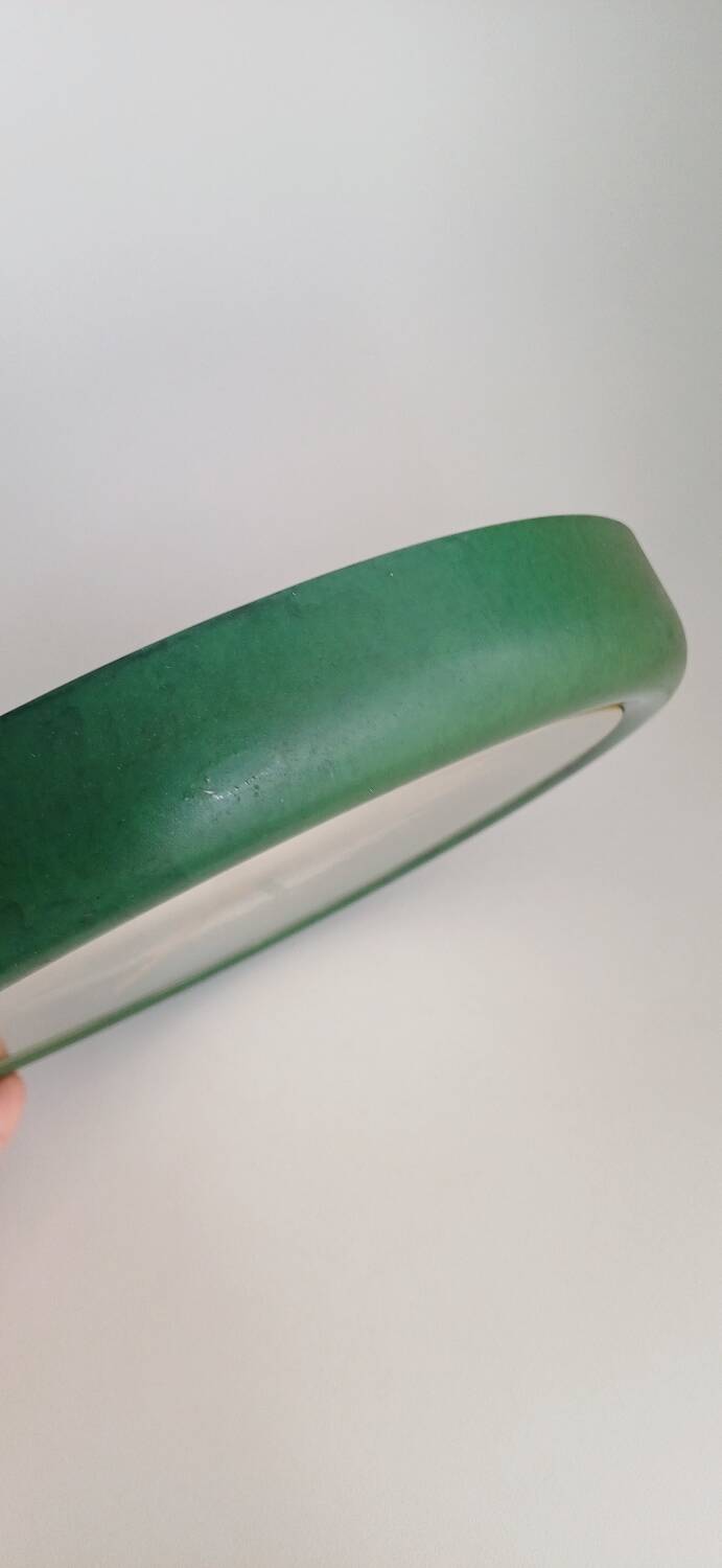 90s lip clock