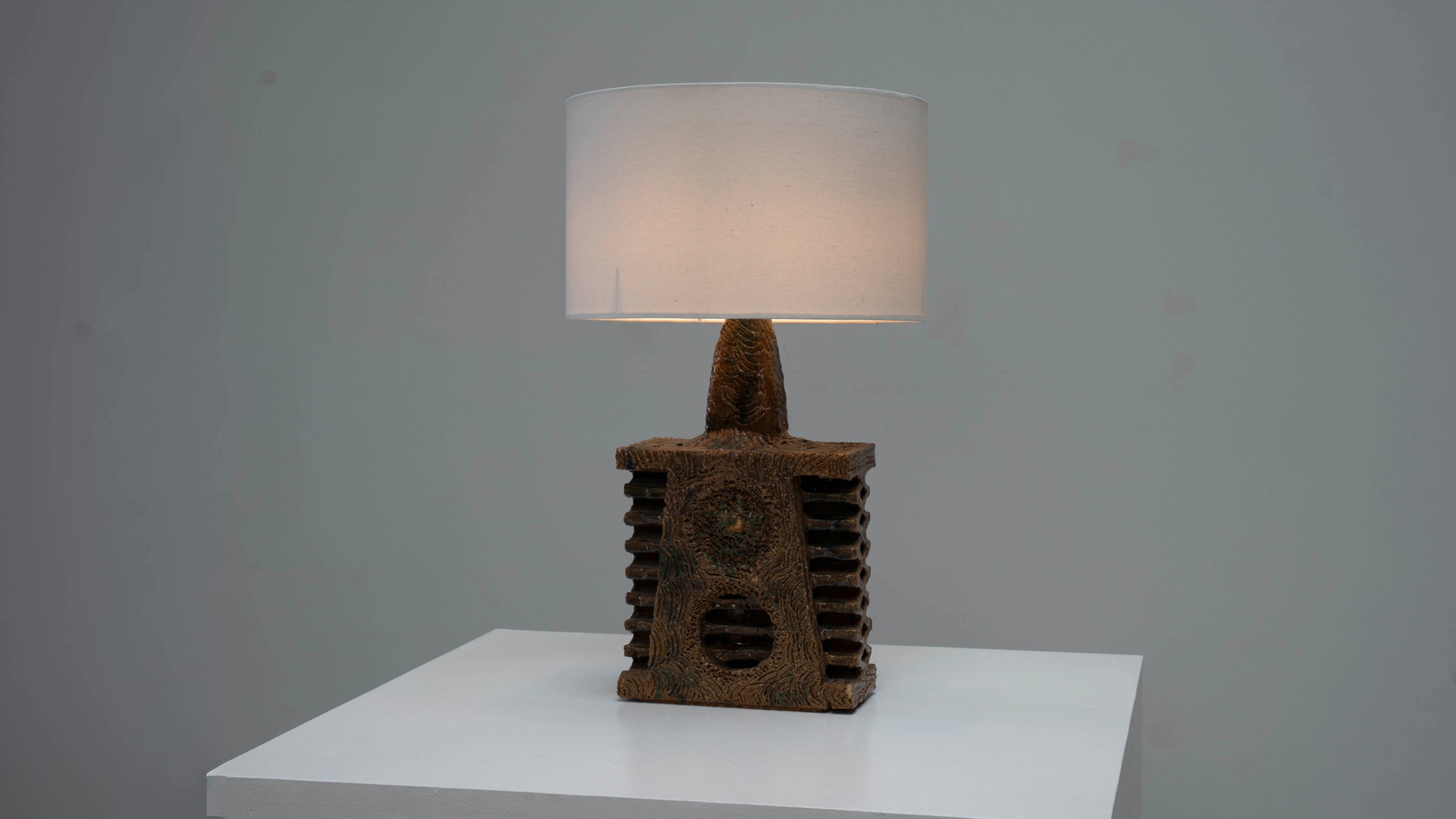 Scandinavian ceramic table lamp