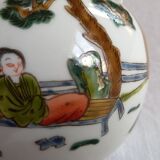 Teapot from China, generous shape, painted décor.