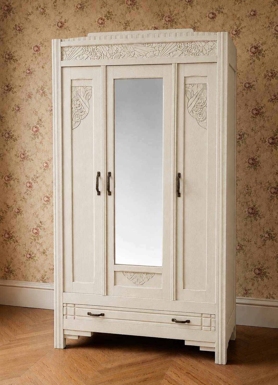 Antique Parisian wardrobe in white patina – Art Deco period around 1900