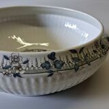 Porcelain salad bowl from Chauvigny, France, in very good condition.