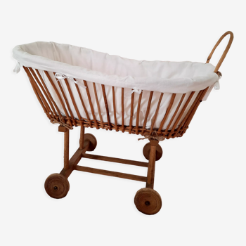 Berceau de poupée ancien