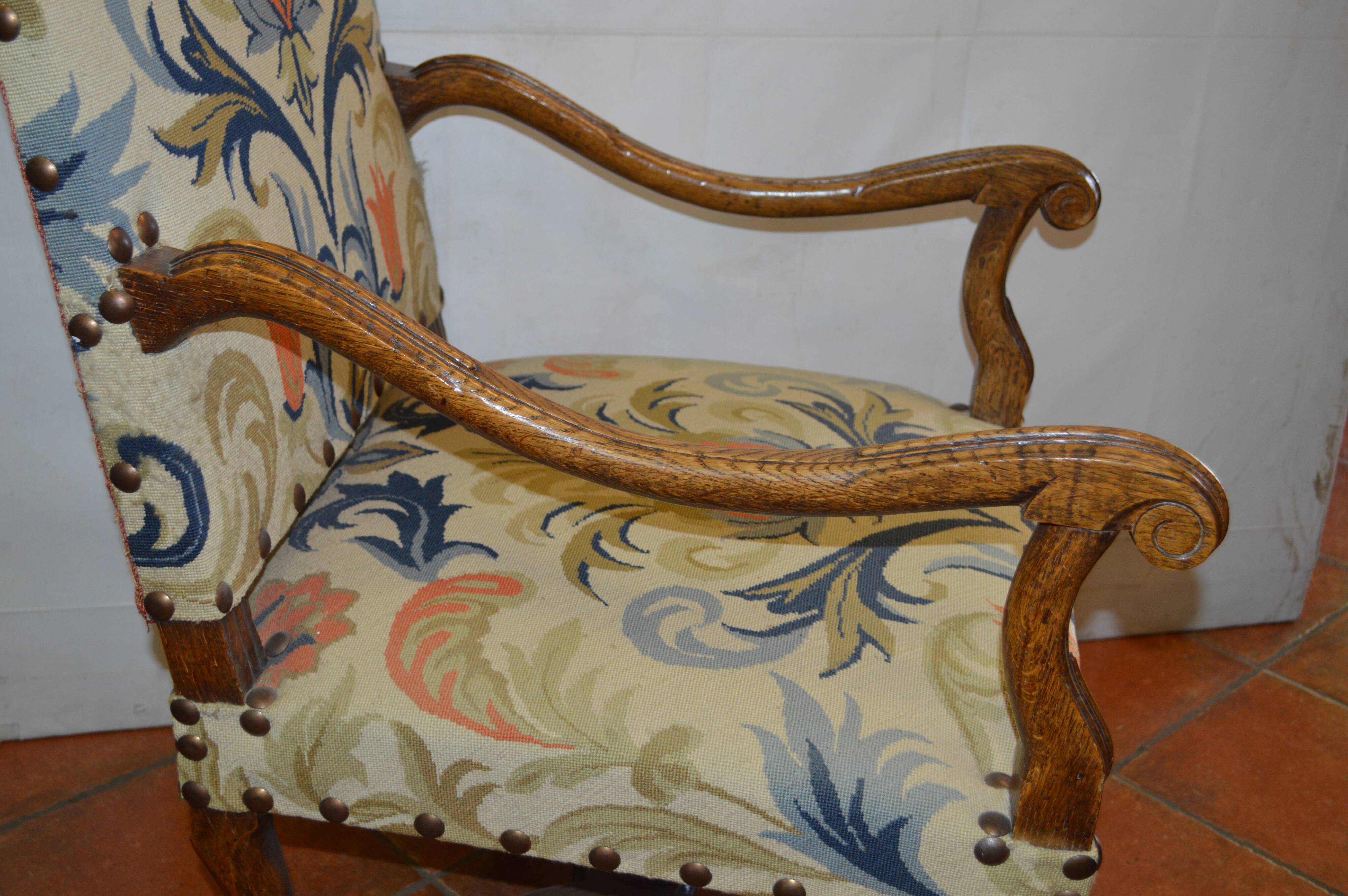 Paire de fauteuils style Louis XIV