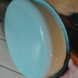 Enamelled metal oval dish