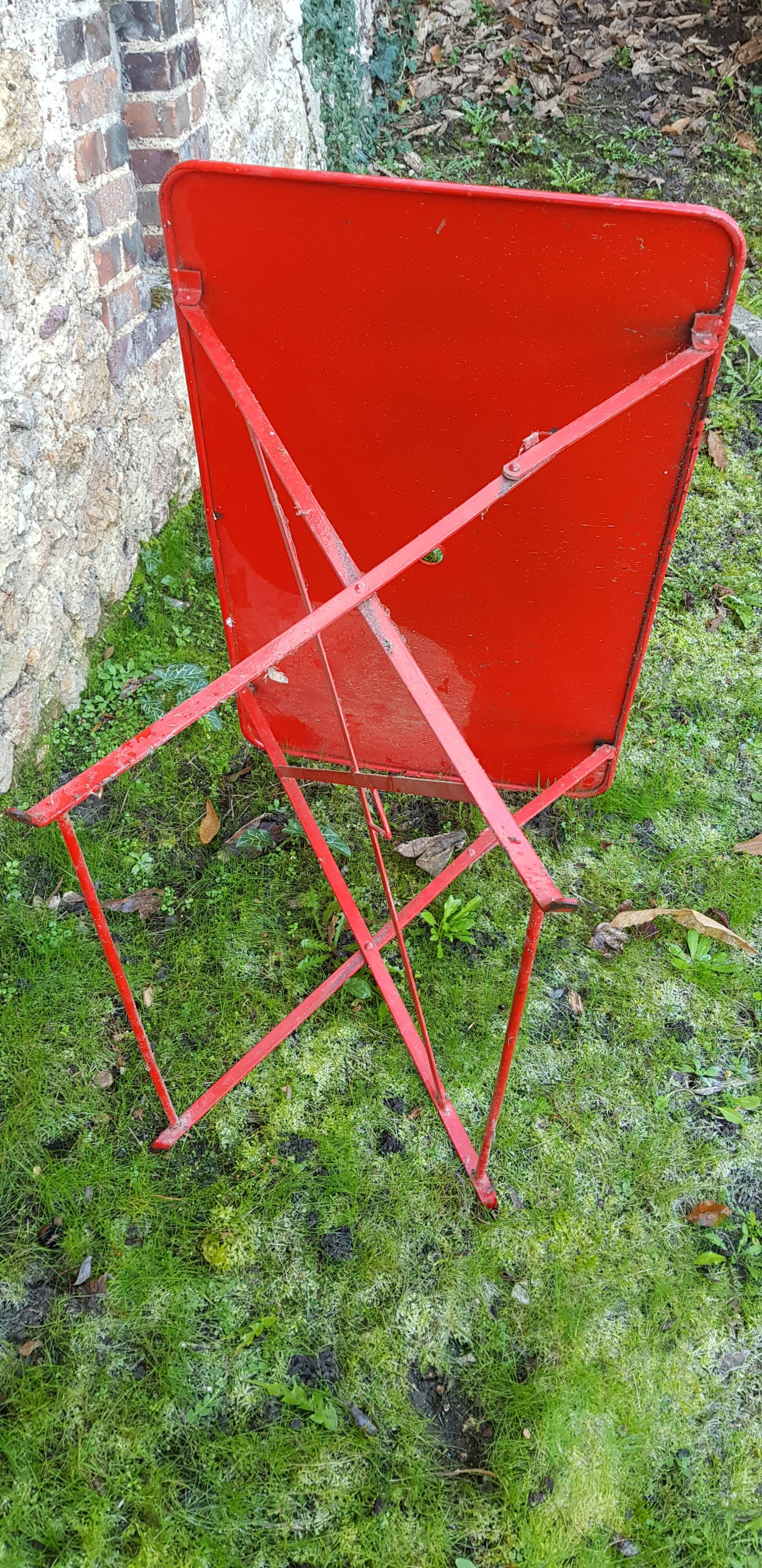 Red garden iron table