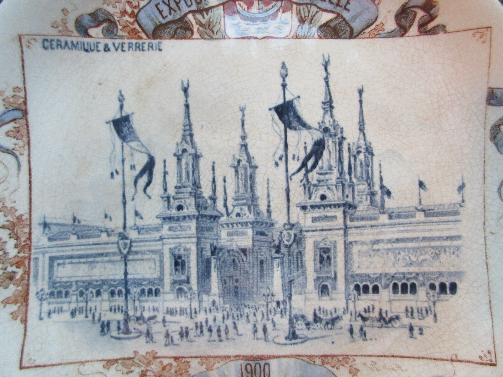 Lens plate Sarreguemines World's Fair 1900: Ceramics, Glassworks