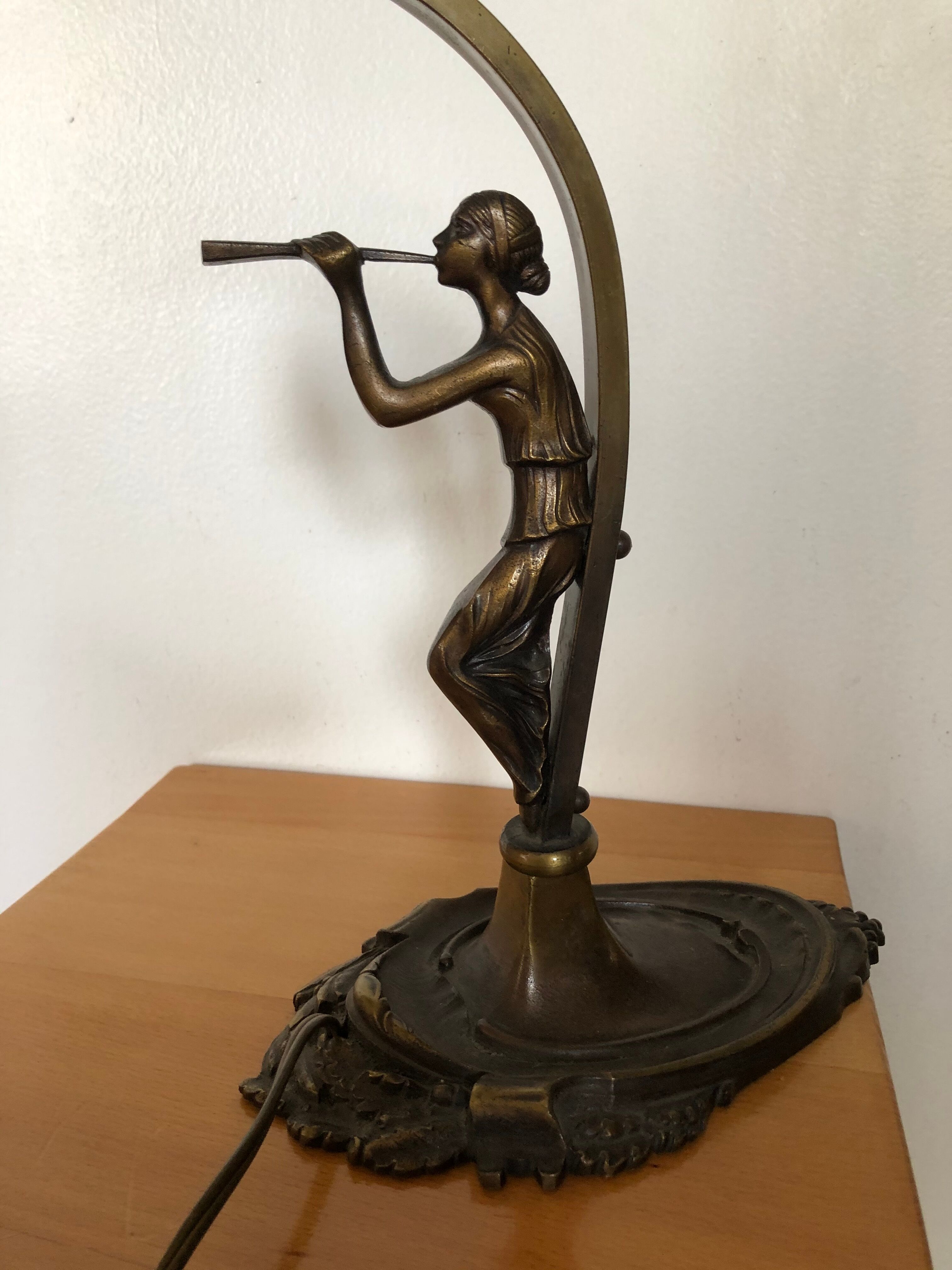 Bronze art deco lamp