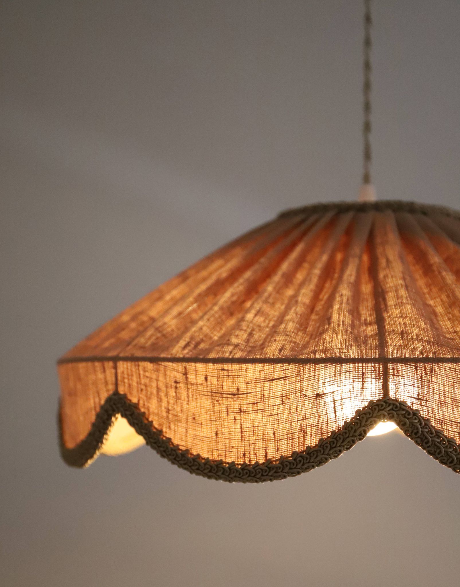 Suspension forme florale unie Cosette "classic linen"