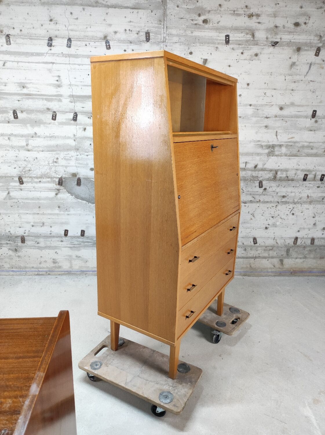 Secretary vintage feet compass