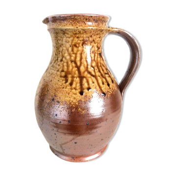 Drip sandstone broc
