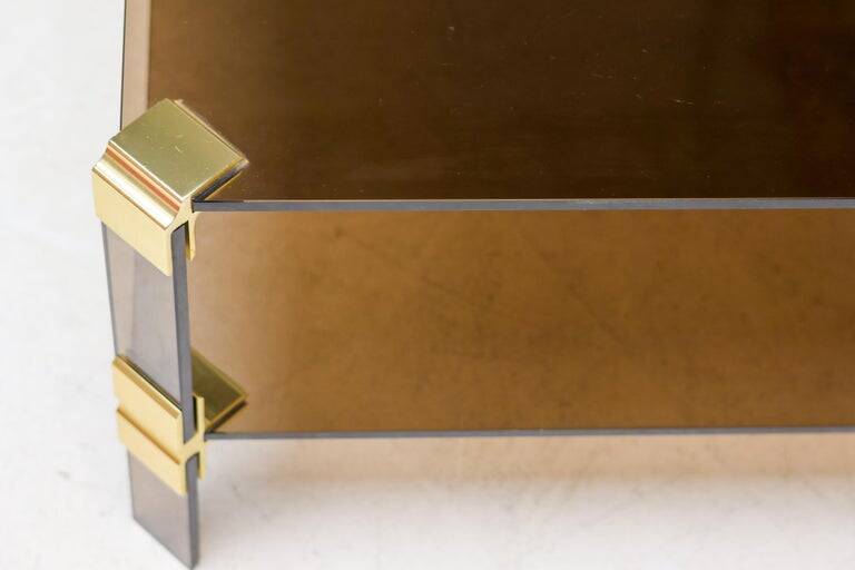Hollywood Regency coffee table in smoked glass – Modular brass construction