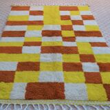 Tapis berbère marocain béni ouarain damiers jaune et marron