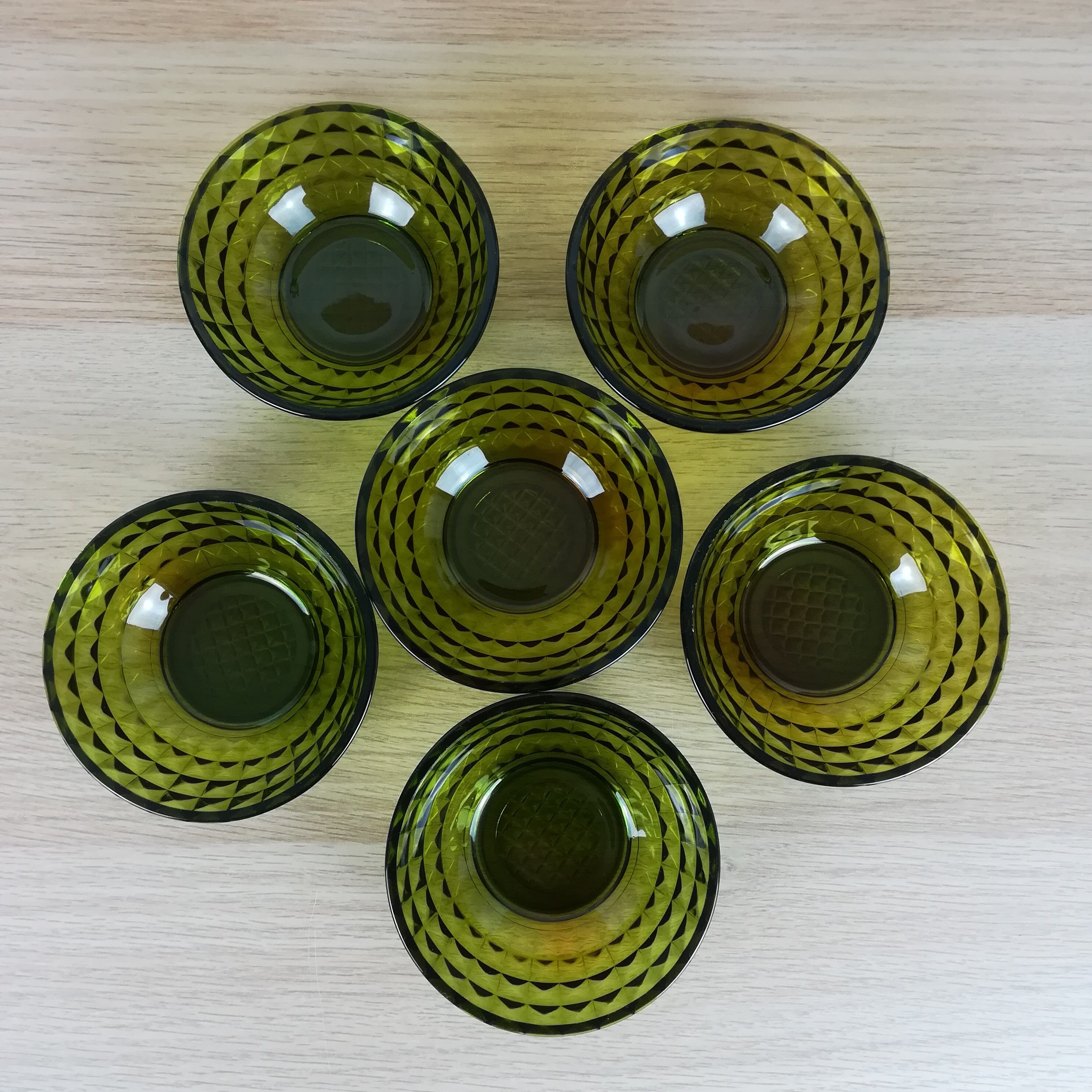 6 amber green cups
