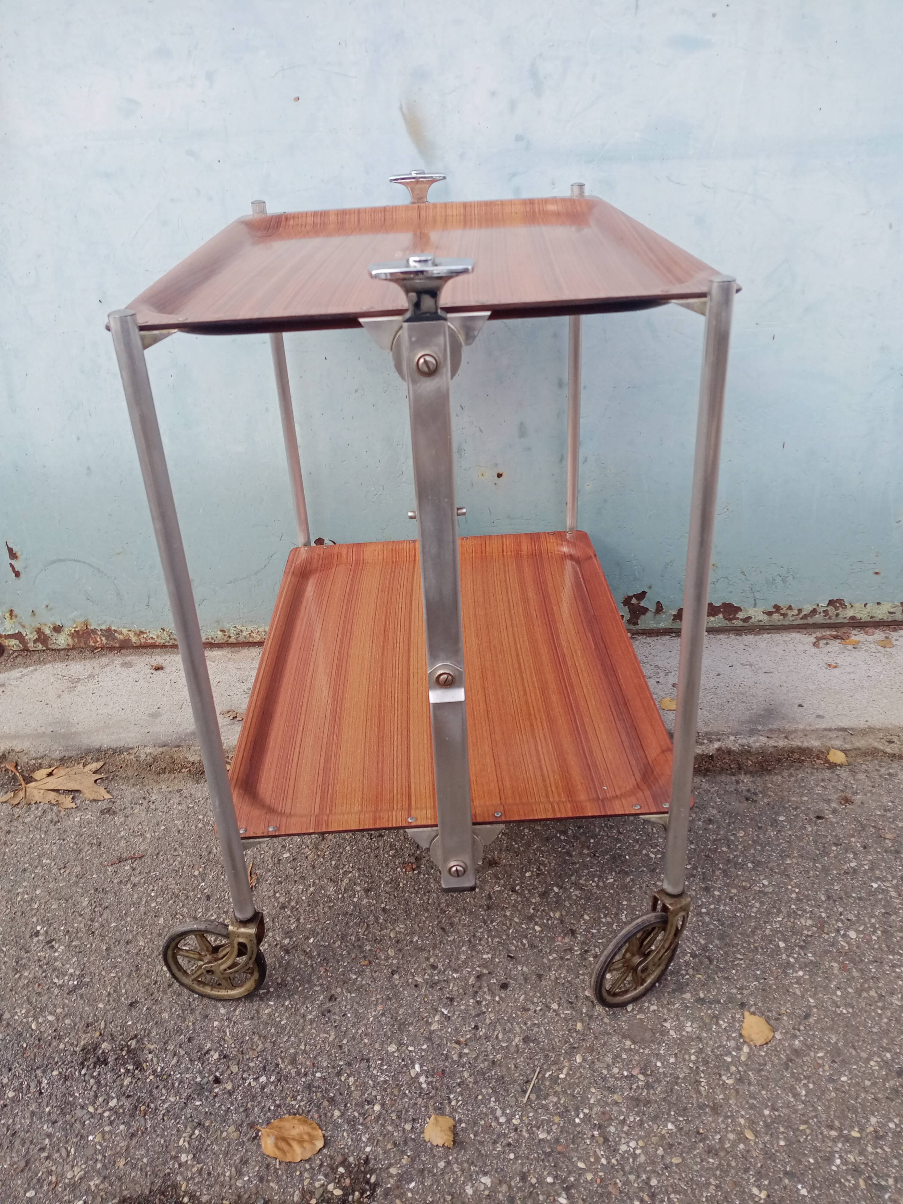 Vintage "textable" rolling service