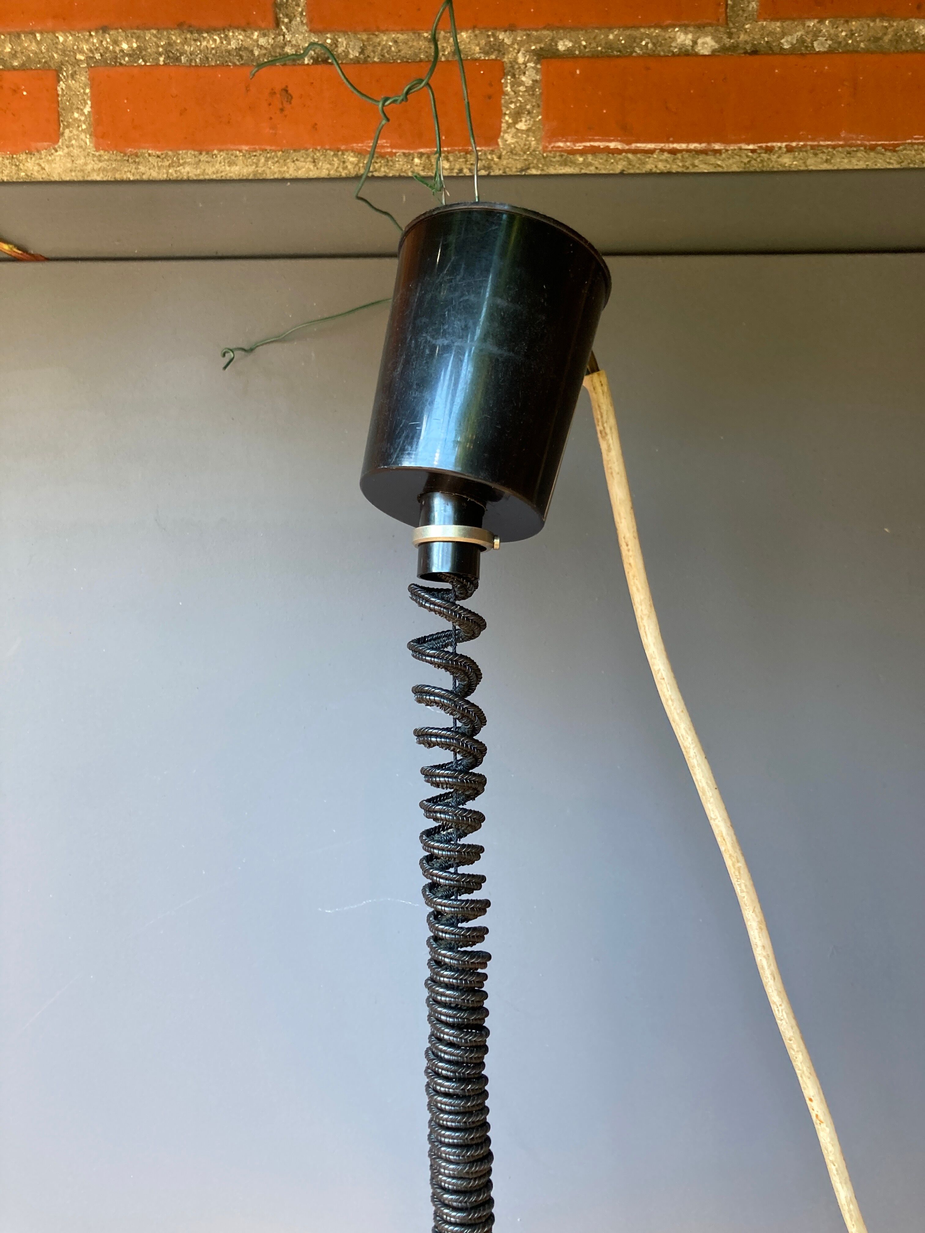 Vintage Italian suspension in rise and down