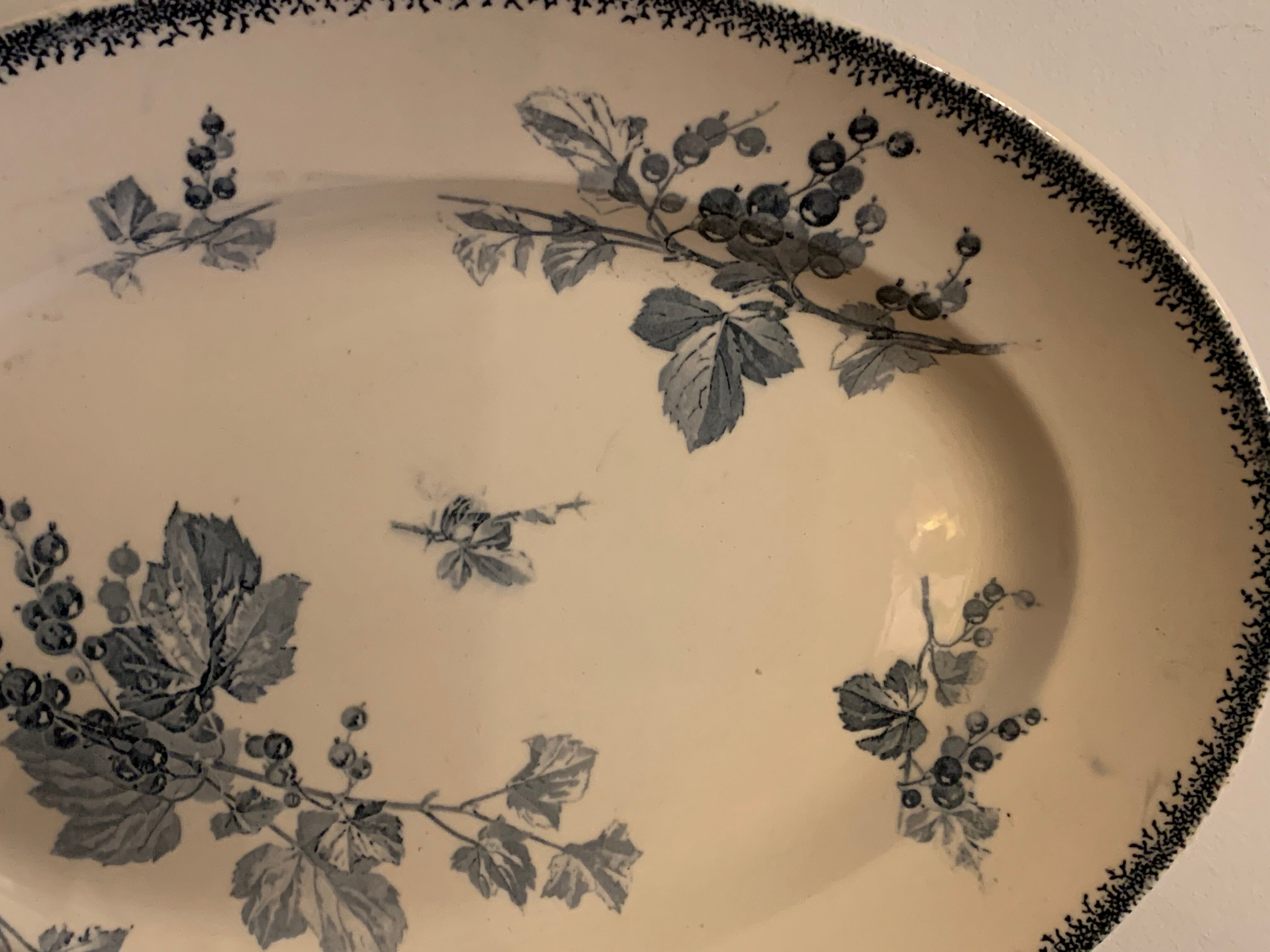 Soupière ravier and dish old blue porcelain Sarreguemines model Groseilles