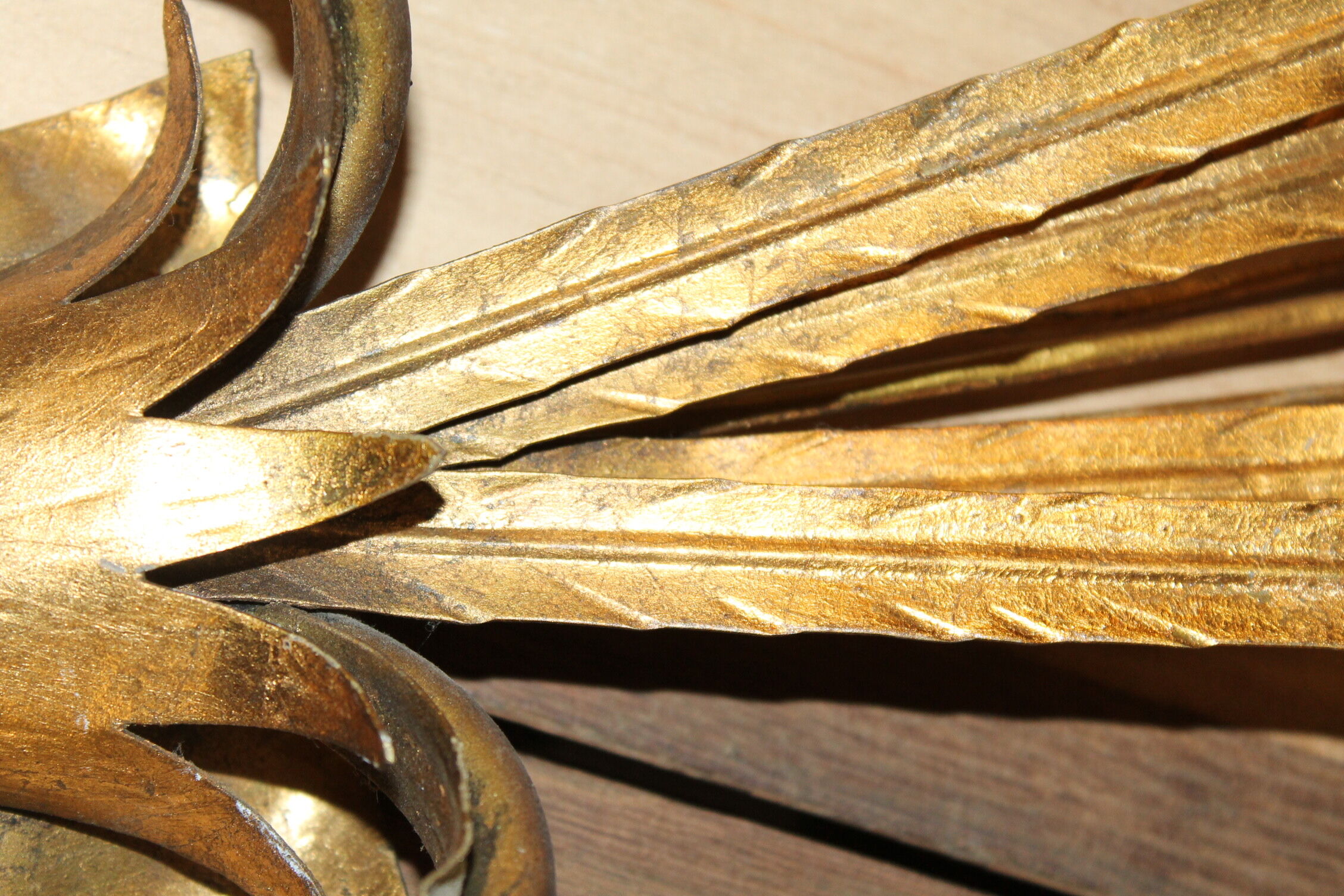 Golden floral wall lamps