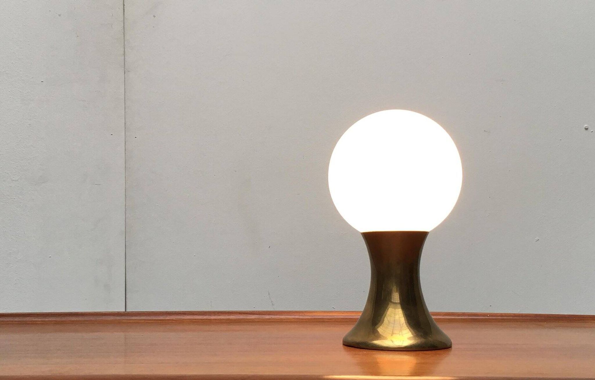 Lampe de table milieu du siècle