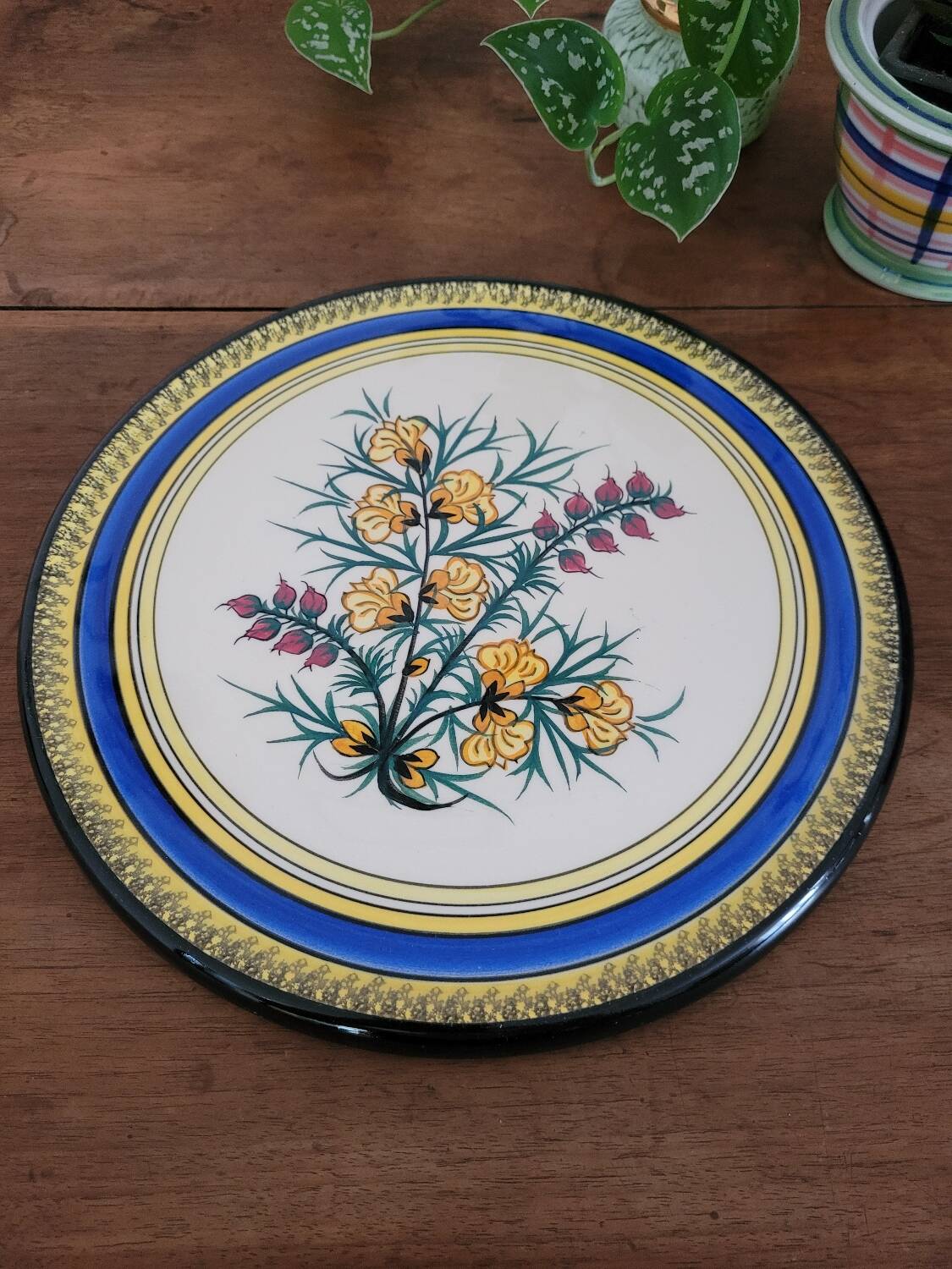 Henriot Quimper Noirmoutier presentation plate