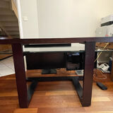 Laminate wood desk