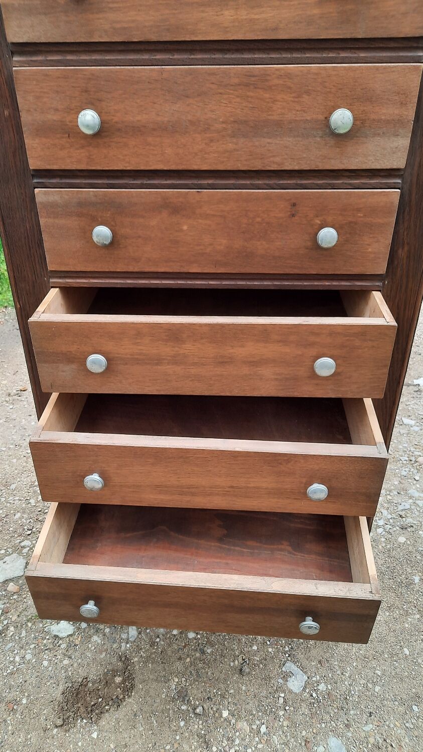 Ragpicker 8 drawers