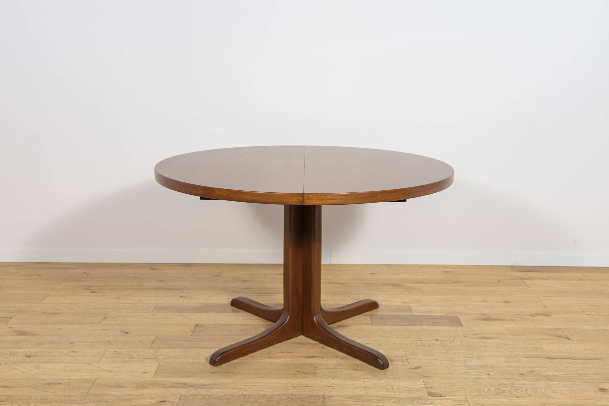 Table à manger ronde en teck extensible des années 1960, Danemark