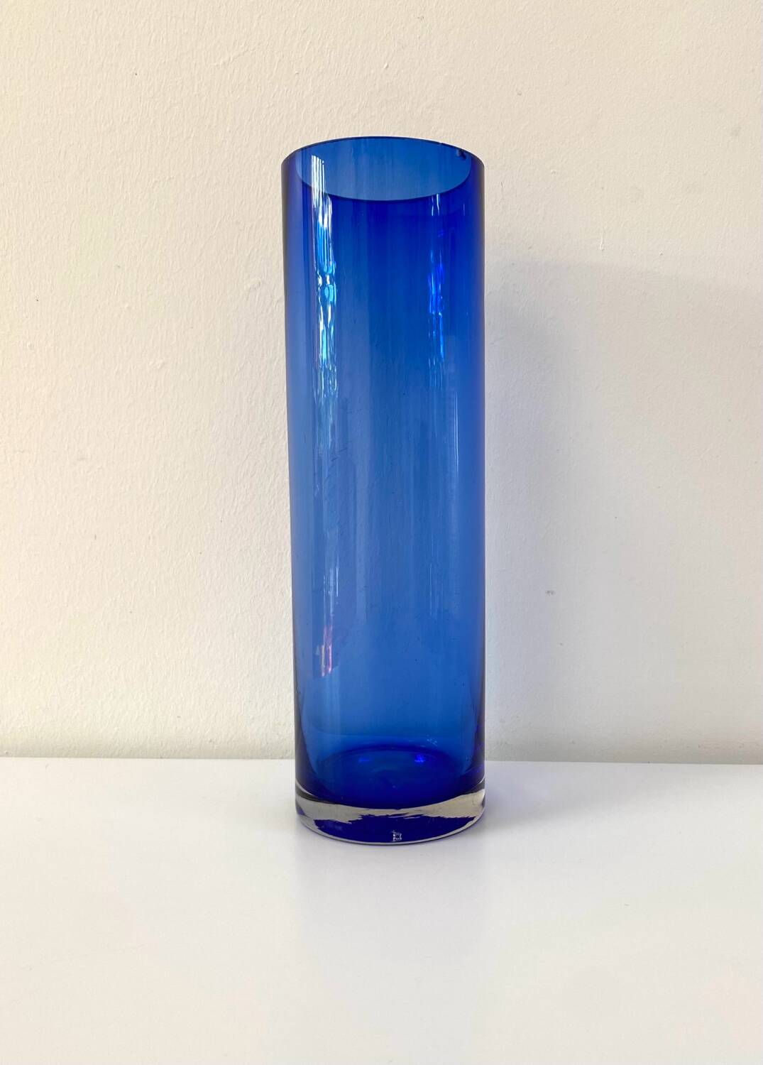 Lot de 2 vases vintage en verre bleu cobalt