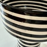 XL coupe presentation or base with black and white stripes.