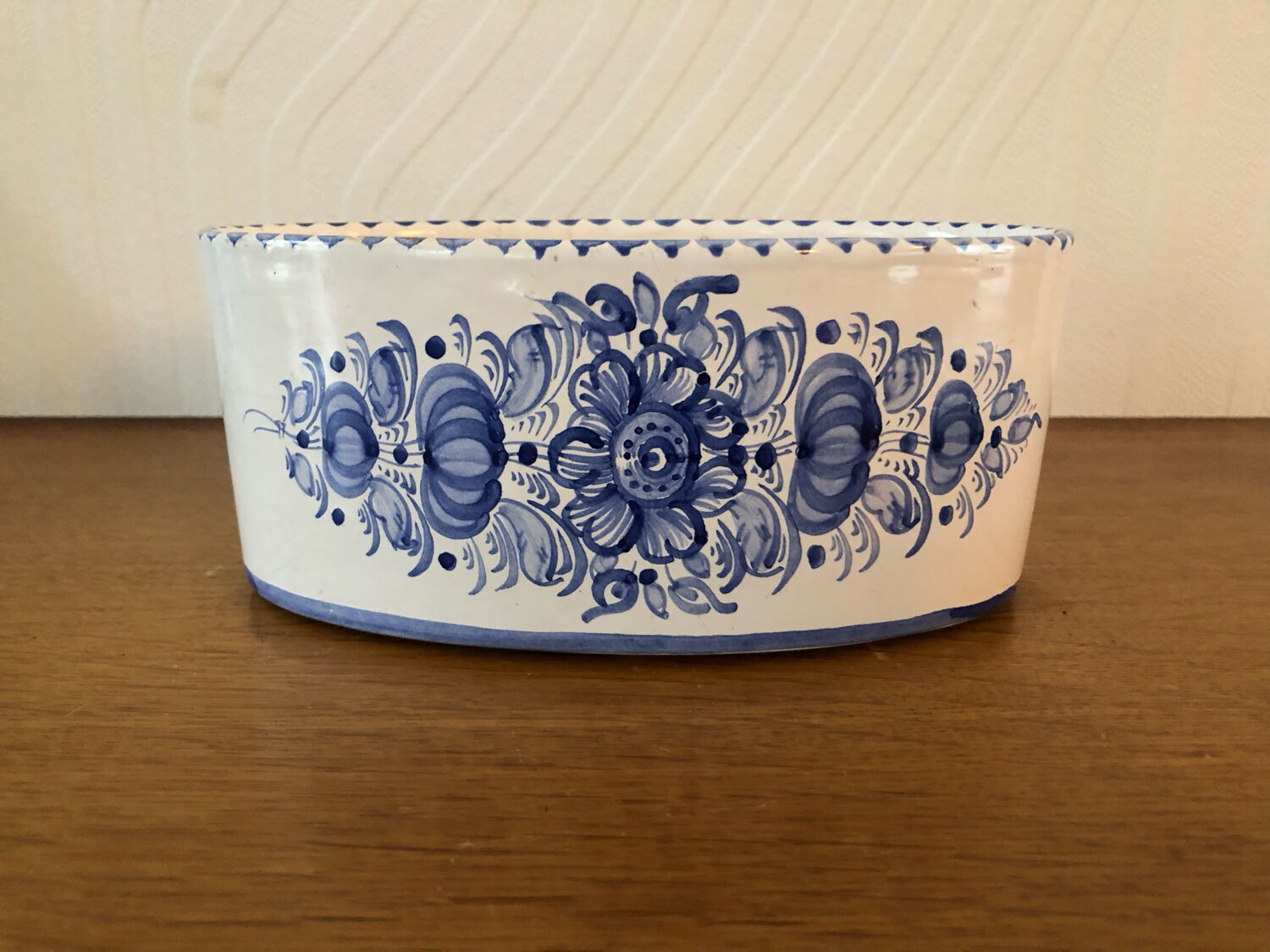Ceramic pot blue floral decoration vintage signed modra
