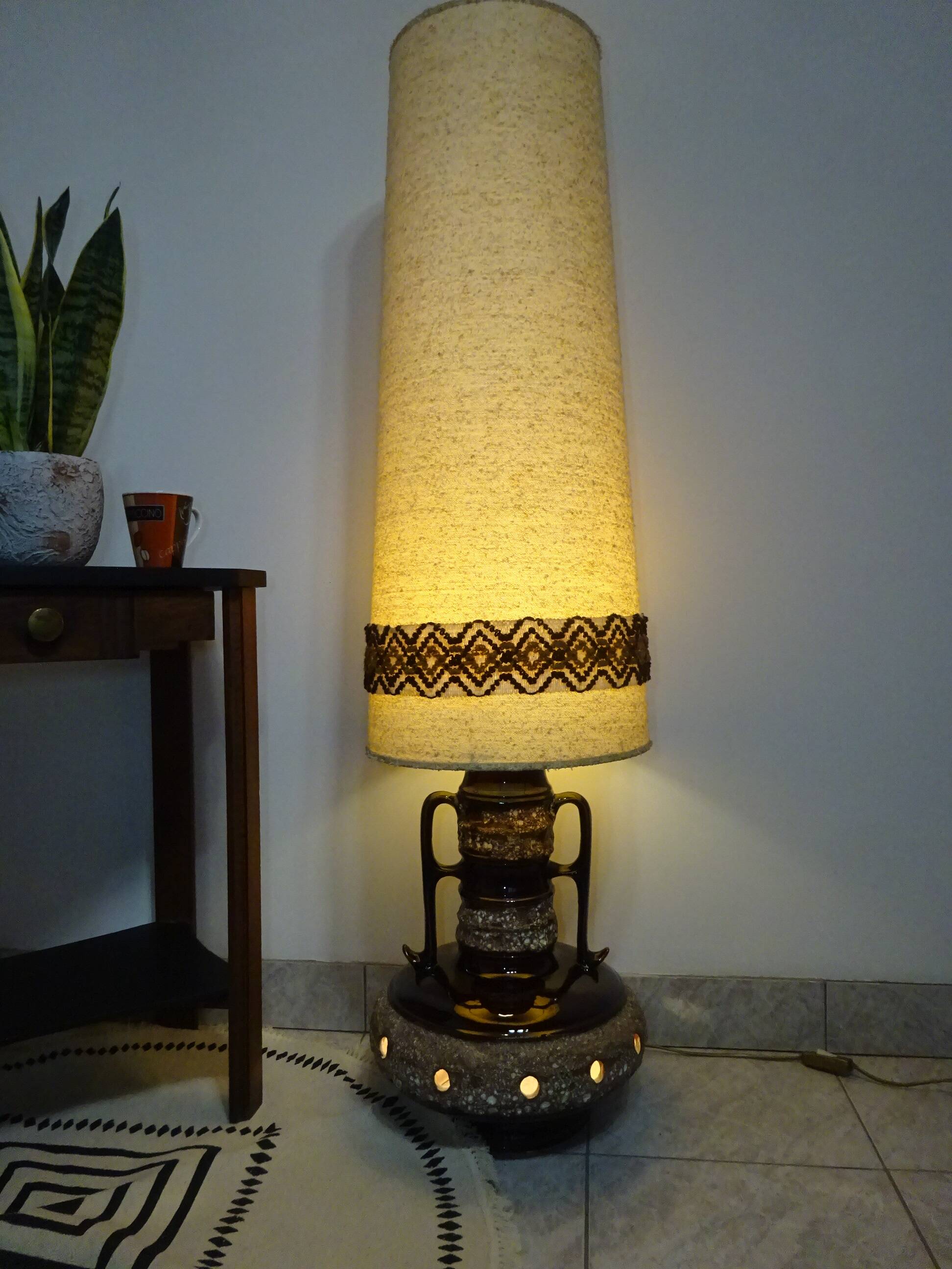 Grande lampe de sol, modèle vintage 132 cm de hauteur