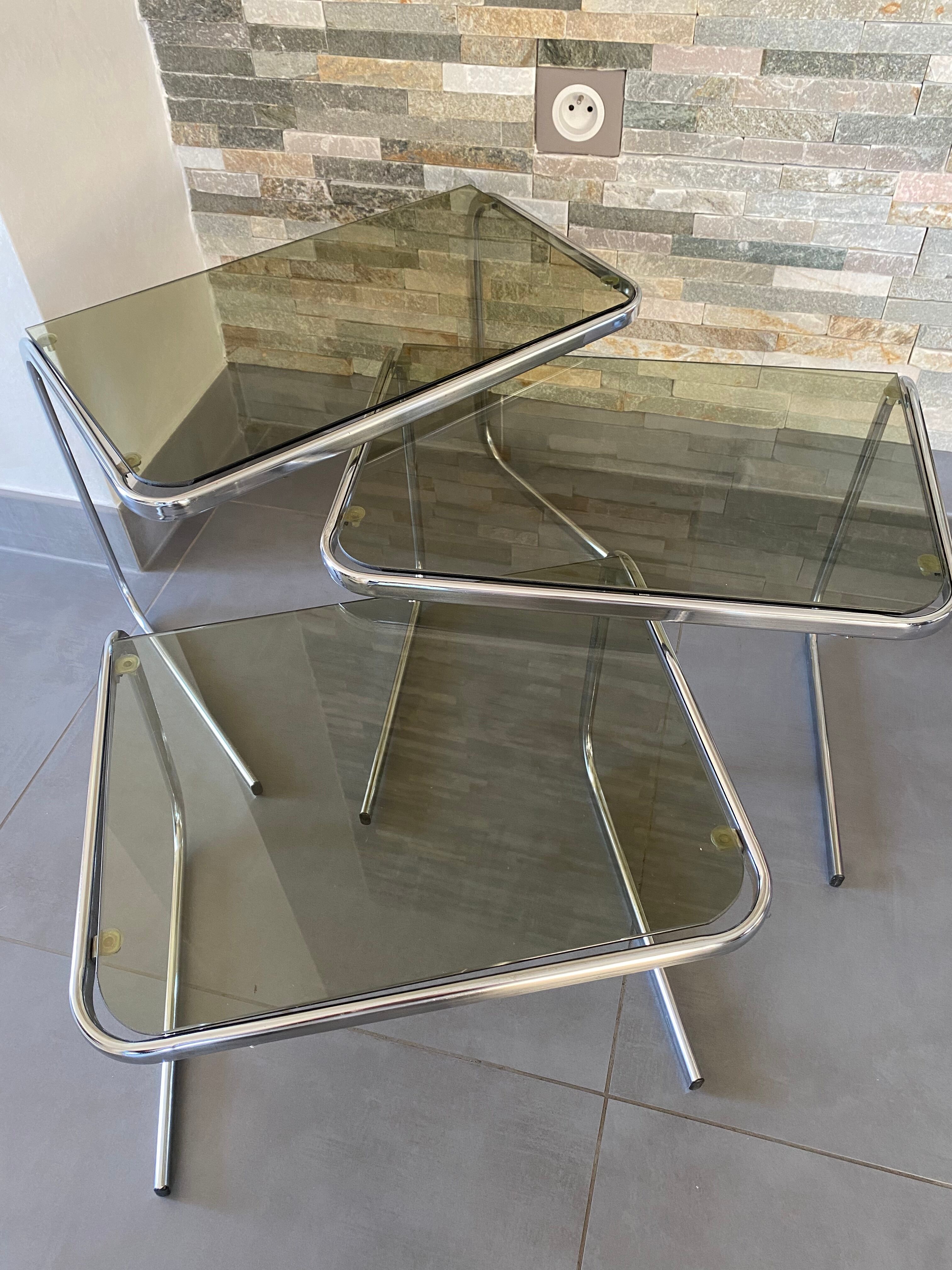Chrome trundle tables