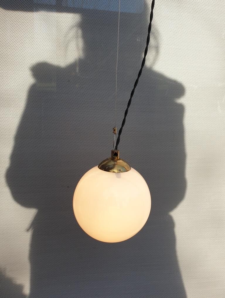 Baladeuse globe verre opalin d15