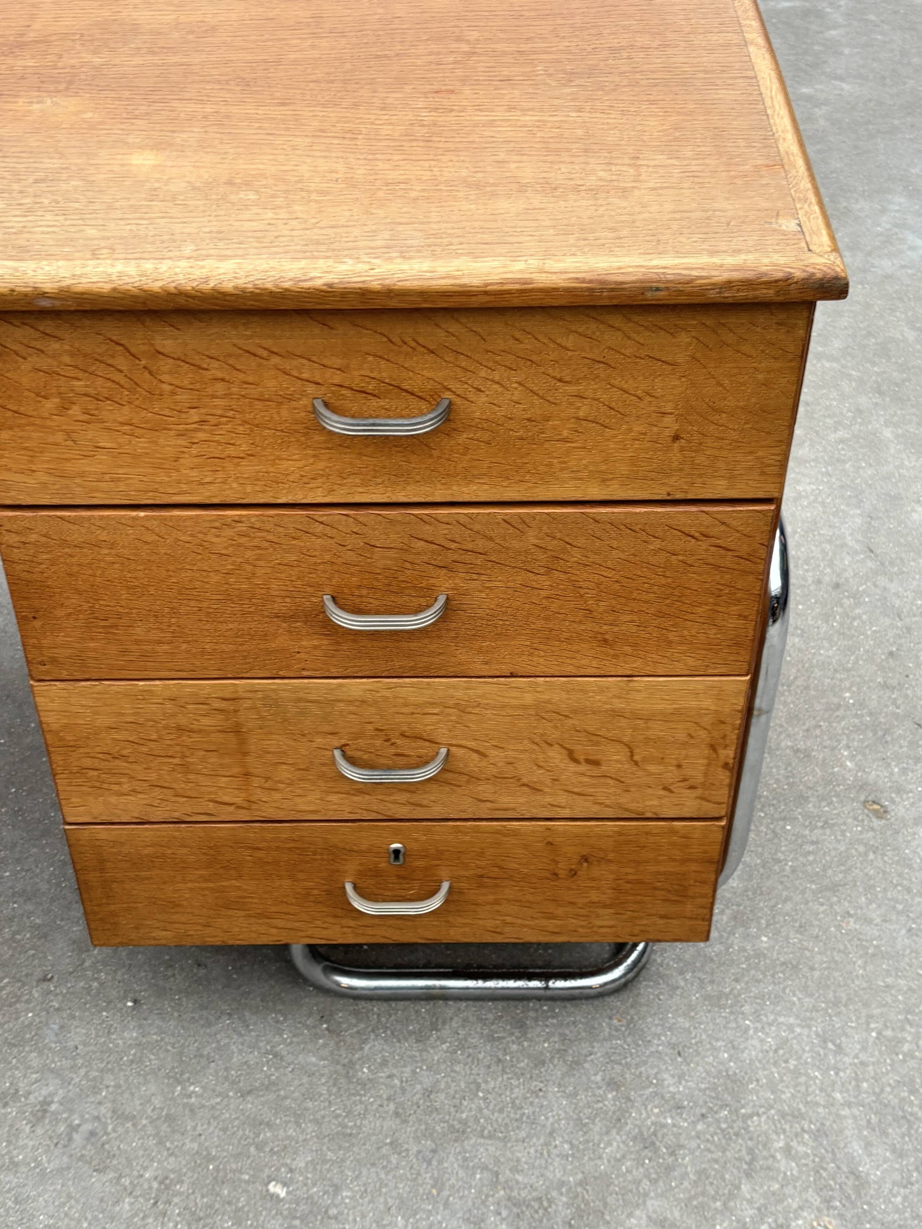 Bureau tubulaire de style Bauhaus du milieu du siècle, design des années 40 en chêne