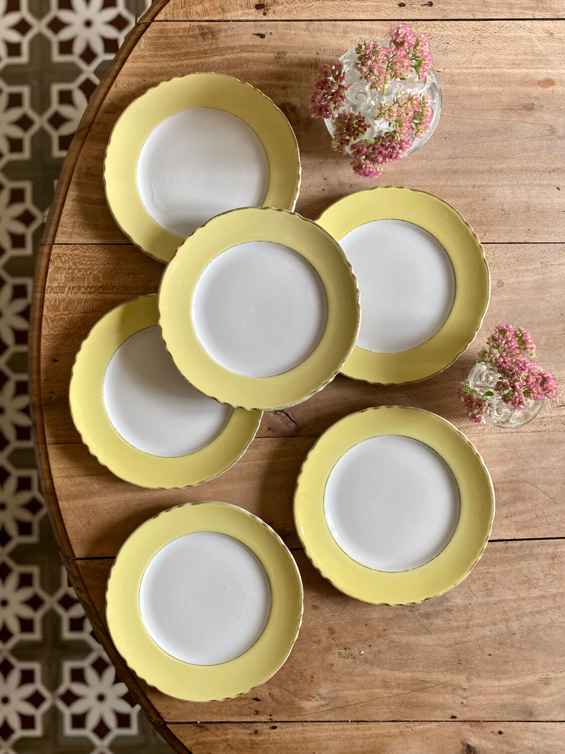 Set of 6 vintage dessert plates