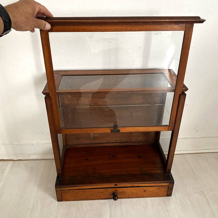 Vitrine de pharmacie, années 30