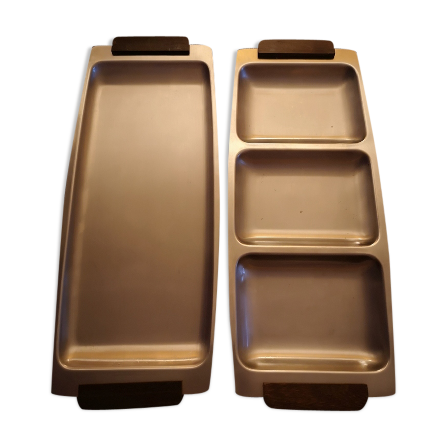 Duo of brushed stainless steel service trays - anses bois - 1970s/80s