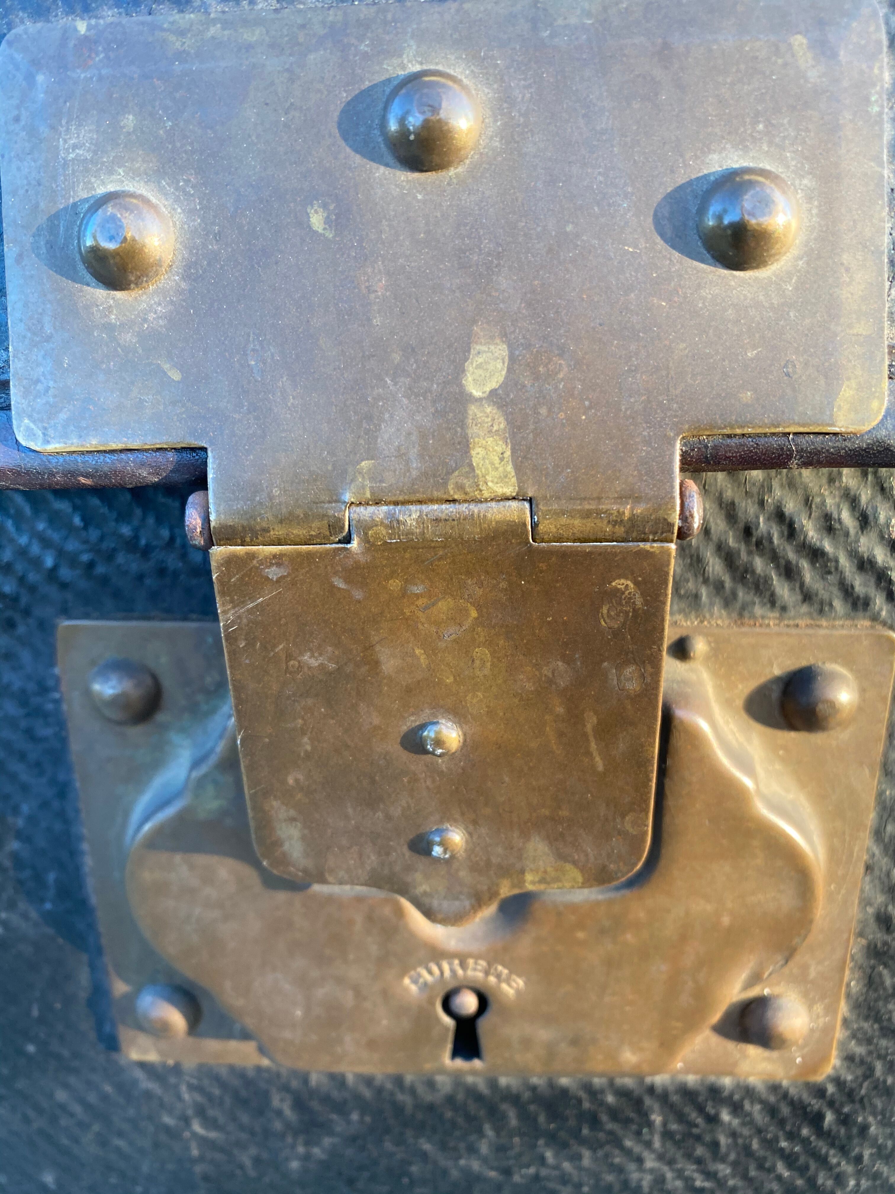 Beaumont Paris leather horse-drawn carriage travel trunk