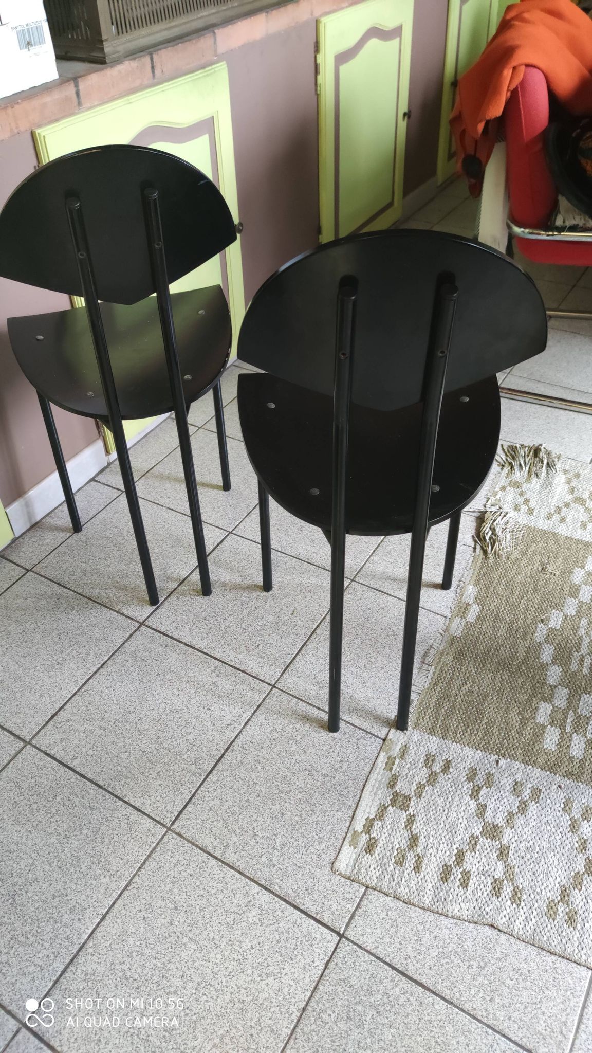 Pair of 1980s design chairs in metal and black lacquered wood