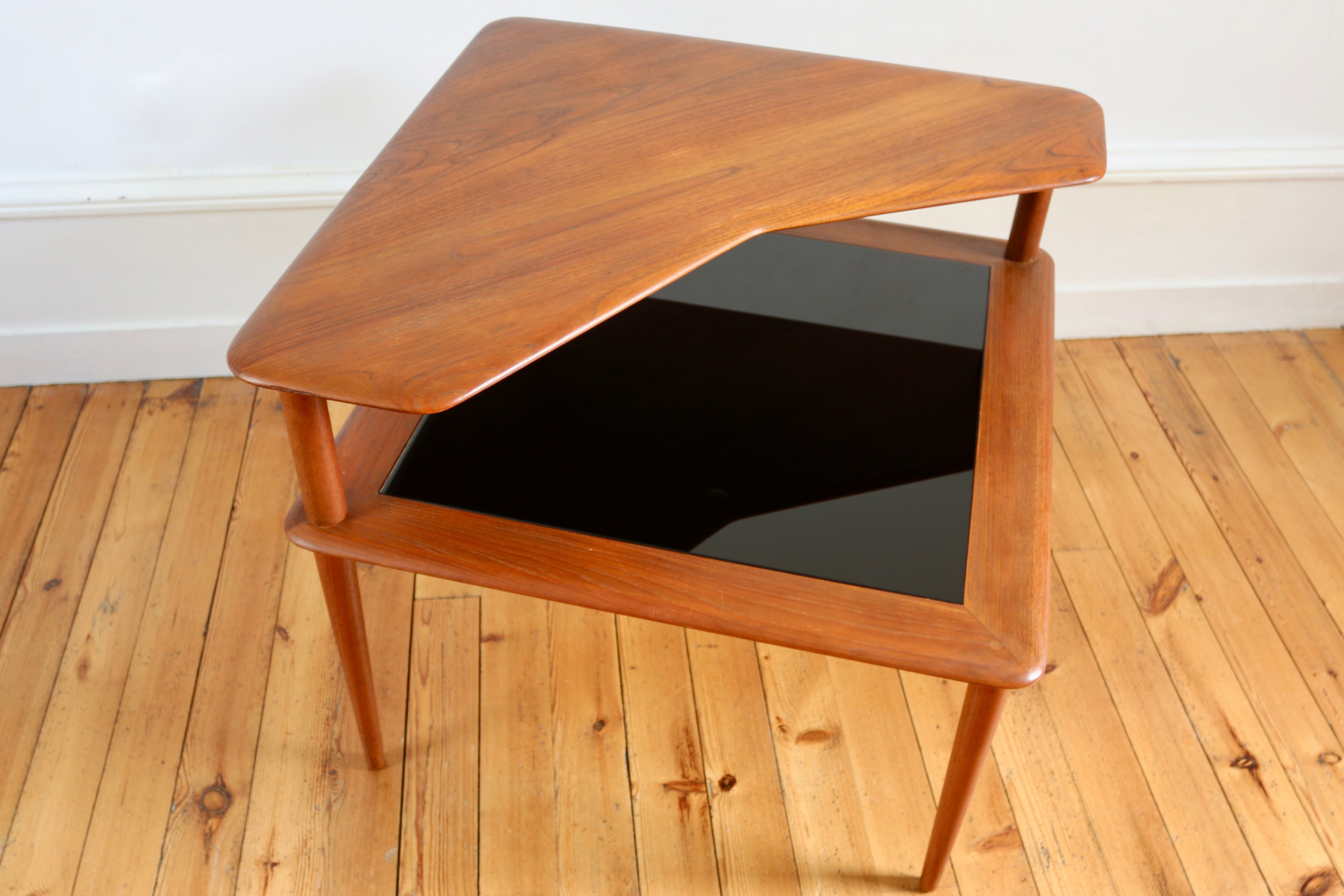 Coffee table angle "Minerva" Peter Hvidt 50s teak