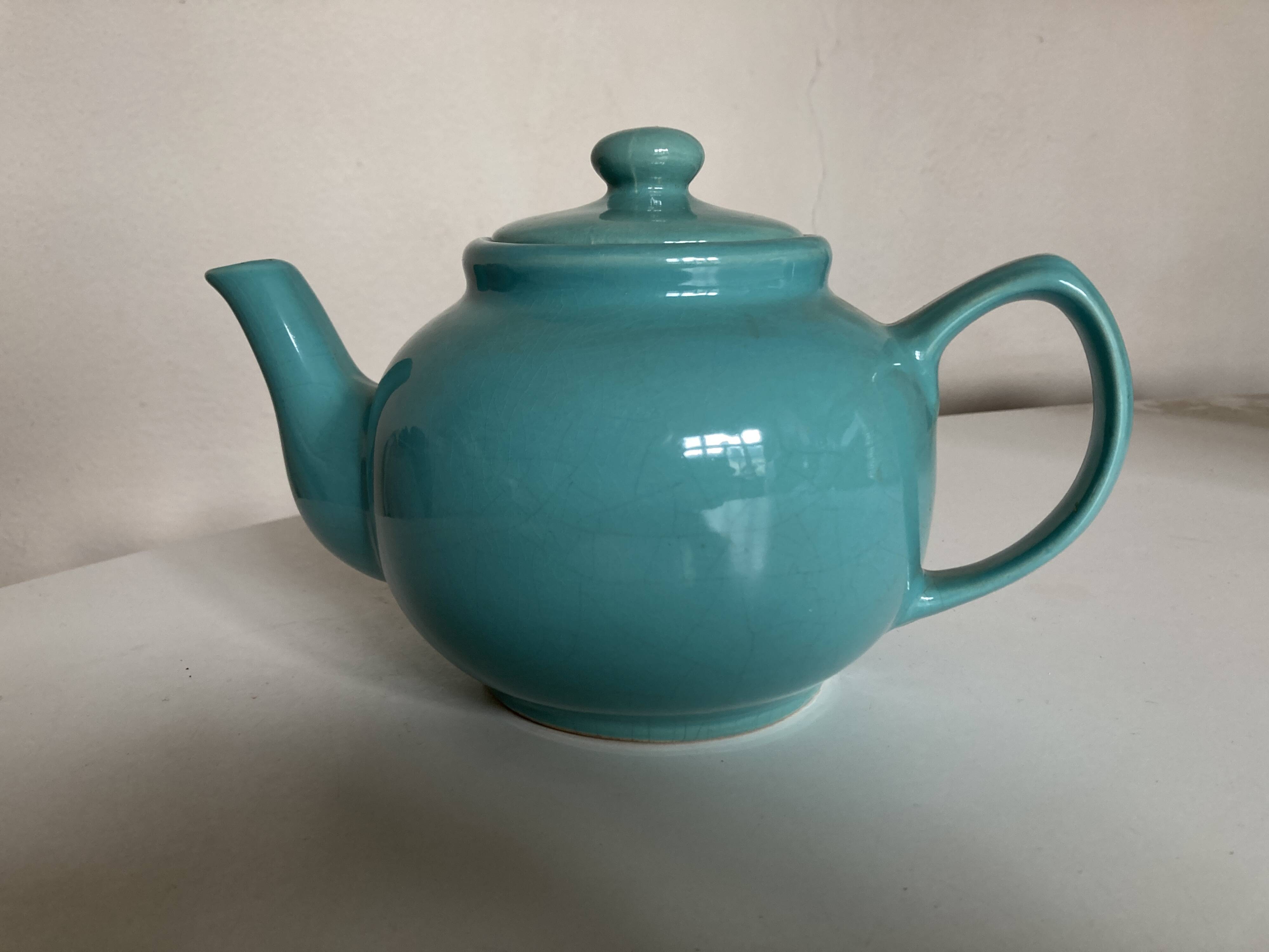 English teapot in turquoise ironstone earthenware 1L