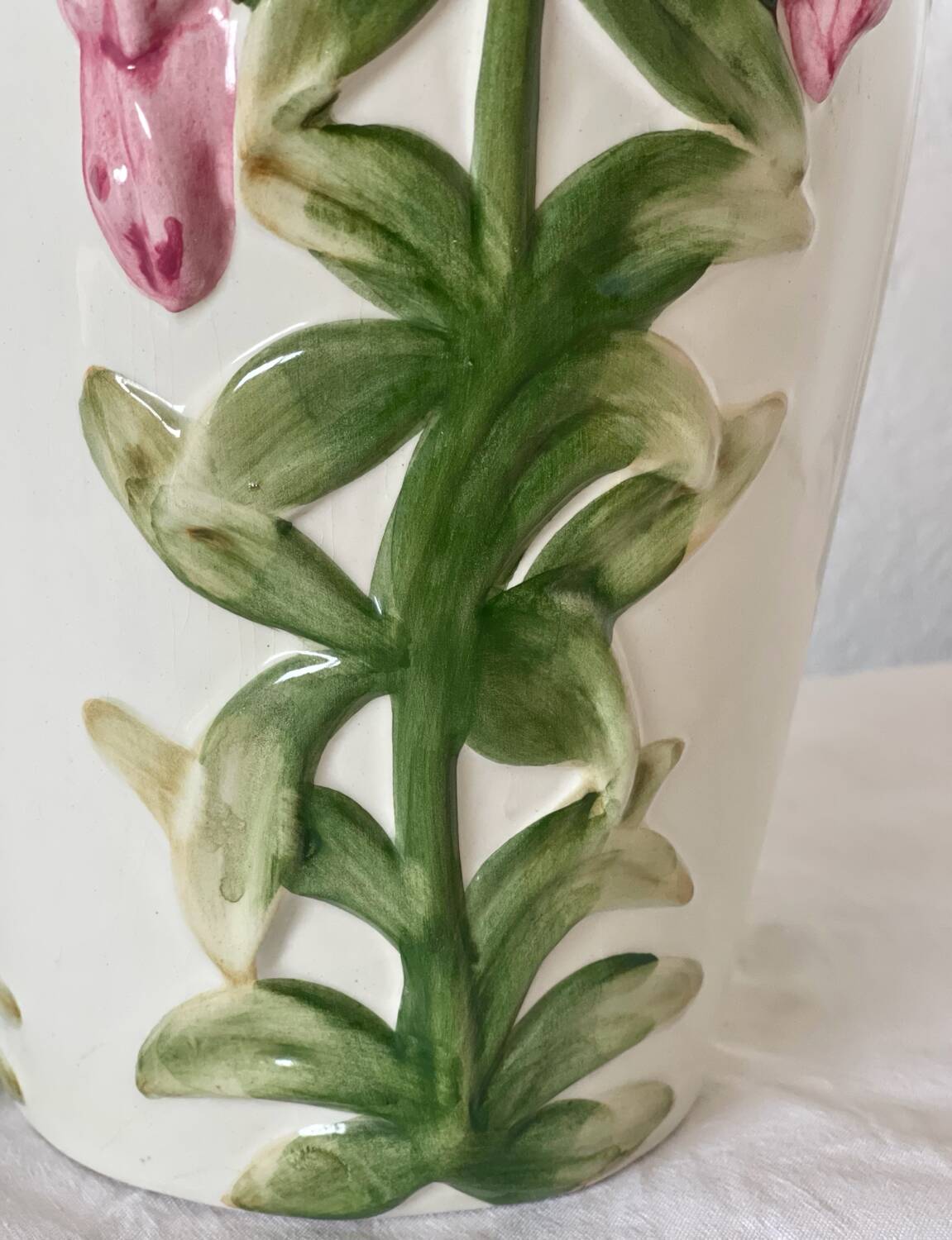 Slip vase.