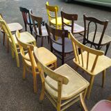Lot de 20 chaises de bistrot bois dépareillé - vintage