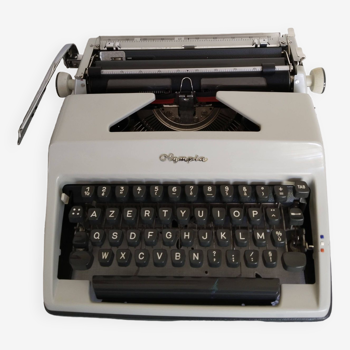 “Olympia” typewriter, in working condition, vintage