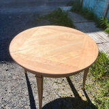 Extendable table in cherry wood