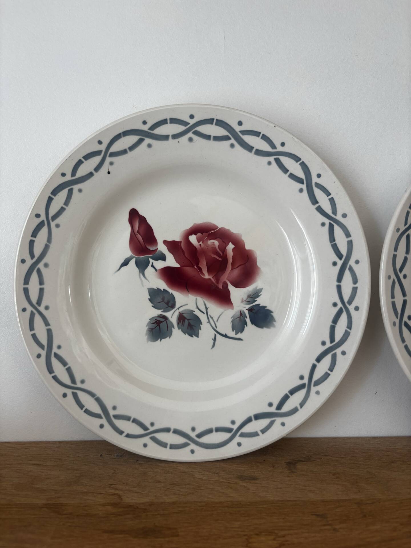 Set of two flat plates and two deep plates Digoin Janine.