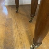 Oval table with 6 legs, 3 extensions, 12 people