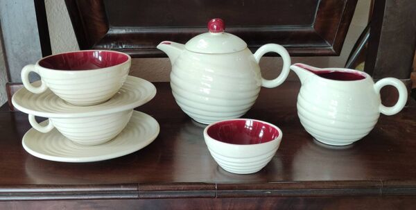 Service a thé ou café

Face à Face

Tête à tête

Saint Clément France