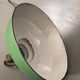 Suspensions industrielles en email kaki